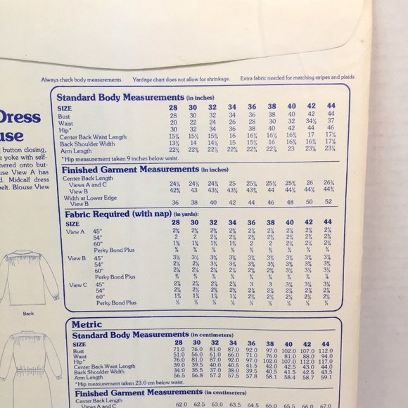 Stretch & Sew 1590, Gathered Dress & Blouse. Size: 28-44 - Picture 3 of 3